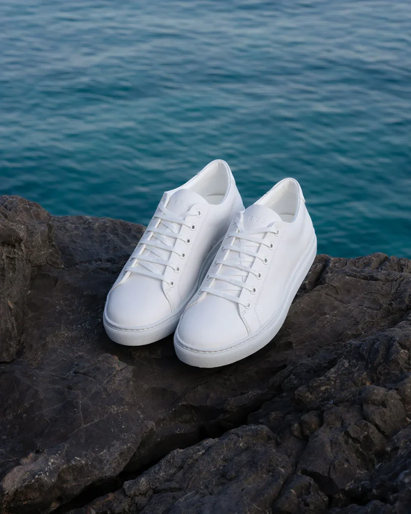 Weiße Sneaker kombinieren: Die Styling-Tipps für den Mann