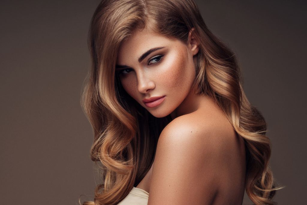 Blow Out Haare: Der Frisuren Trend für mehr Volumen – Blowout Hair