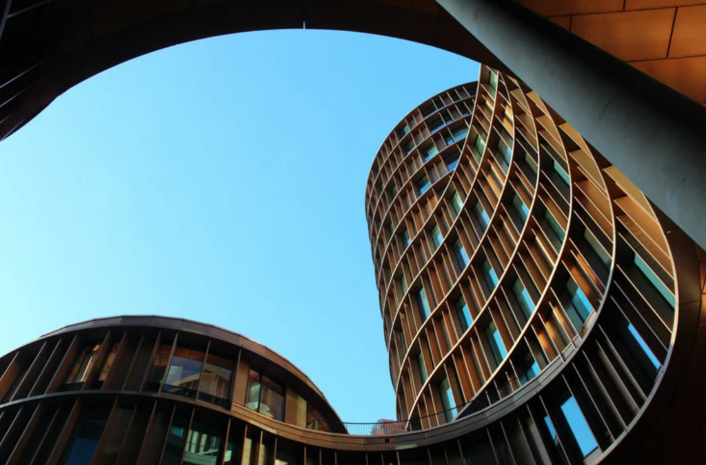 Von Zaha Hadid entworfene Gebäude: Ikonen der modernen Architektur