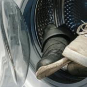 Schuhe in der Waschmaschine waschen und richtig pflegen
