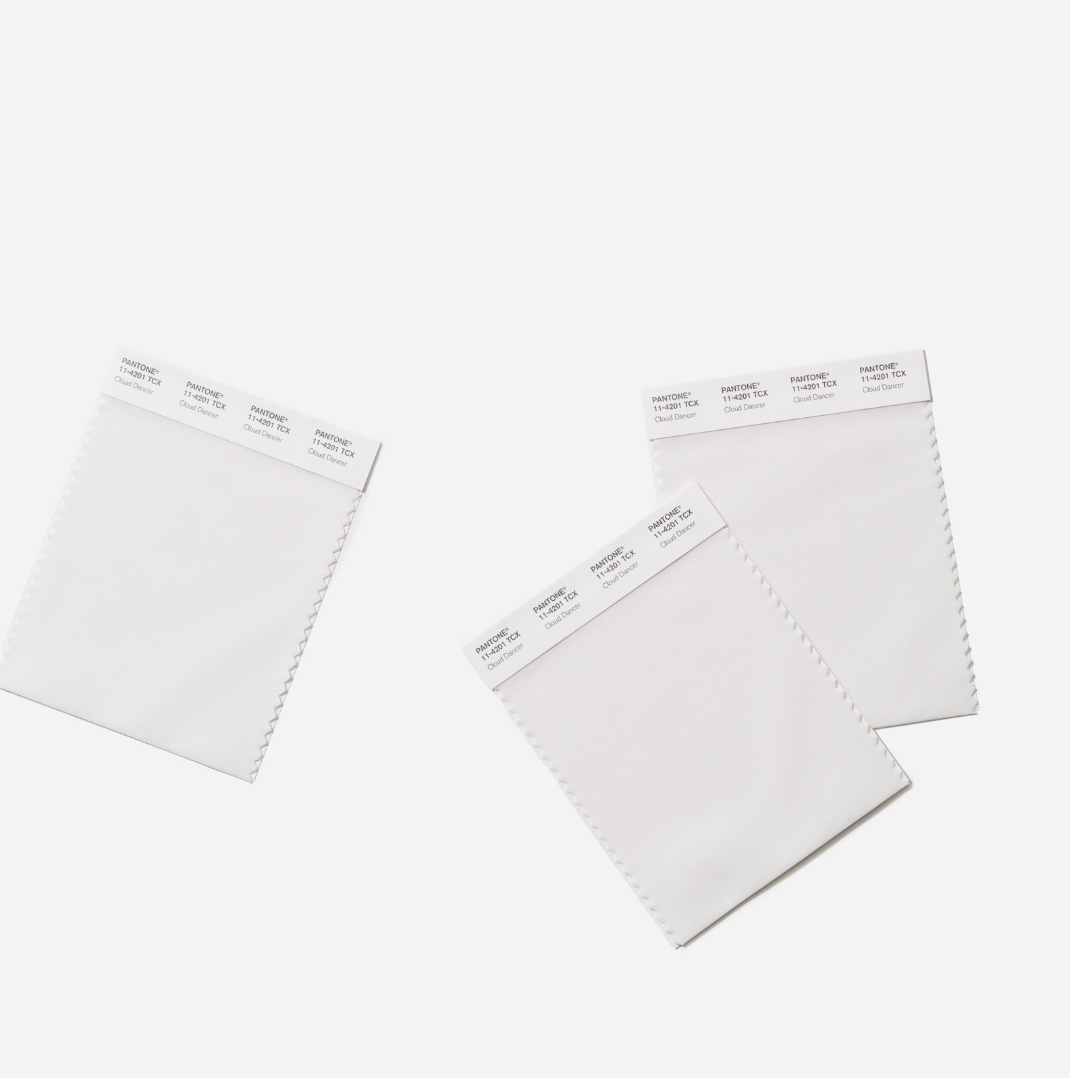 pantone cloud dancer