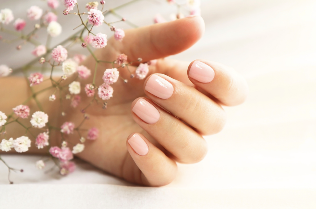 Welche Nagellackfarbe für kurze Nägel