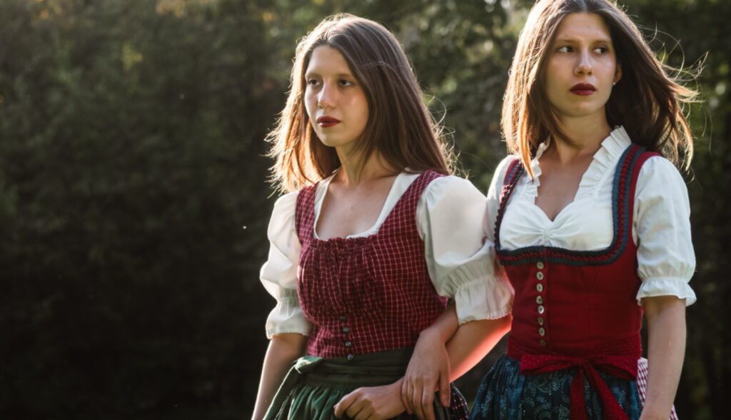 Welche Schuhe zum Dirndl sind bequem und elegant Diese Wahl entscheidet über deinen Wiesn Abend